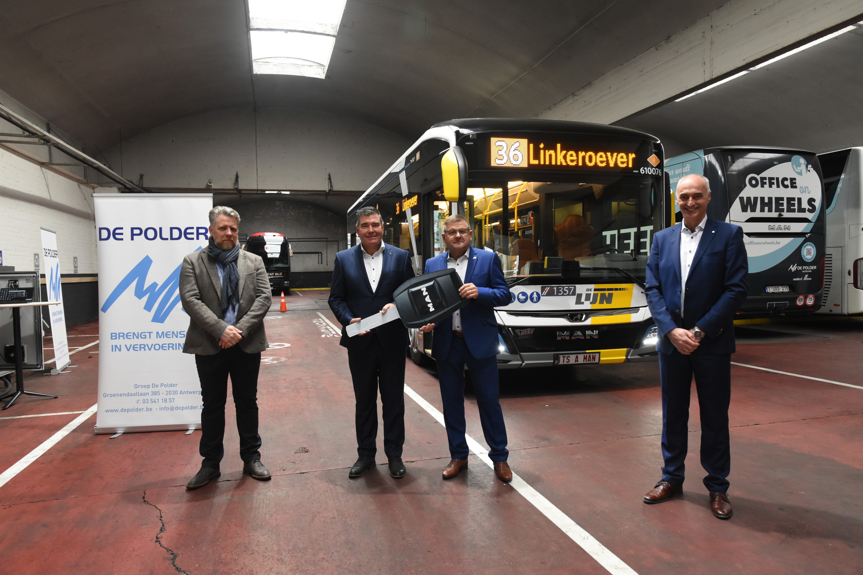 Openbaar vervoer | Autocars De Polder Antwerpen uw bus en autocar specialist voor Antwerpen, Luchtbal, Merksem en omstreken